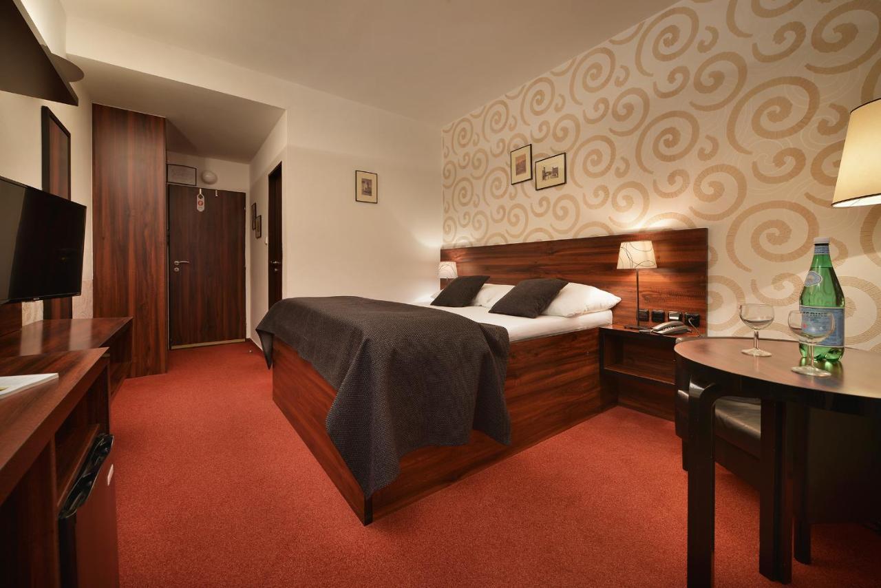 Parkhotel Morris Novy Bor Exterior photo