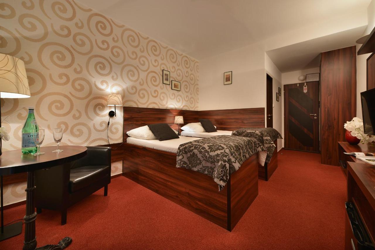 Parkhotel Morris Novy Bor Exterior photo
