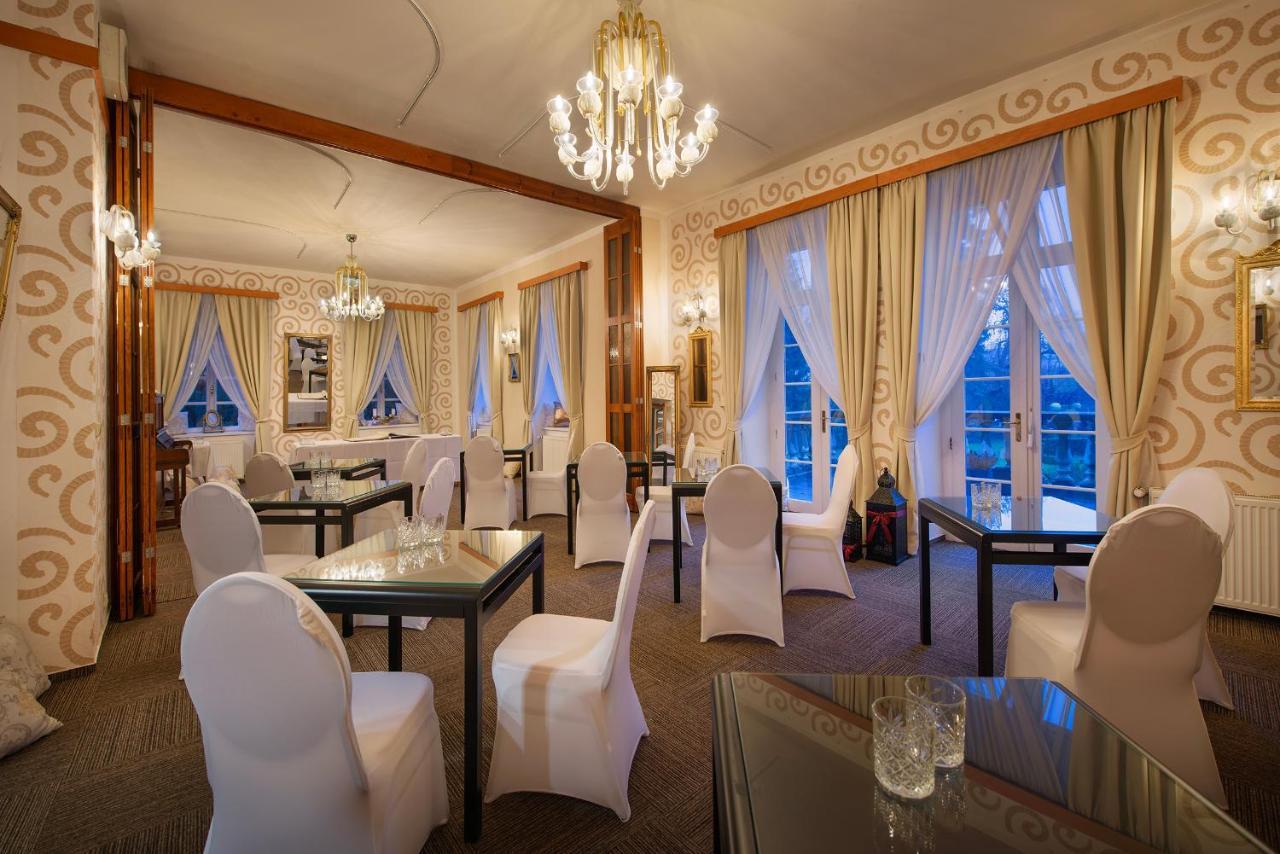 Parkhotel Morris Novy Bor Exterior photo