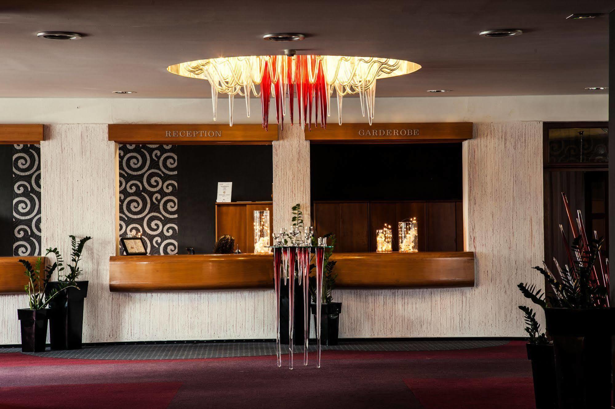 Parkhotel Morris Novy Bor Exterior photo